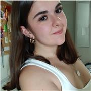 Profesora de primaria especializada en inglés con una titulación B2. 
Experiencia de 2 años, zona Alcobendas/Sanse, a domicilio.